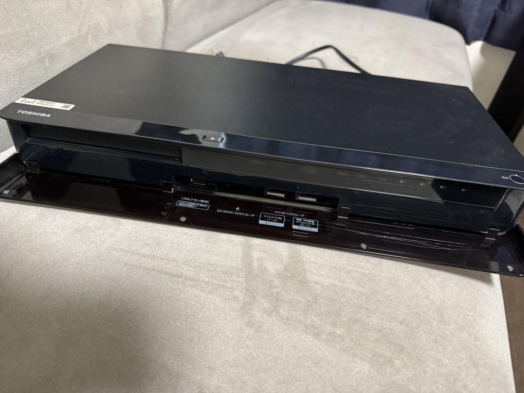 東芝ブルーレイレコーダー　DBR-M4008 2018年製