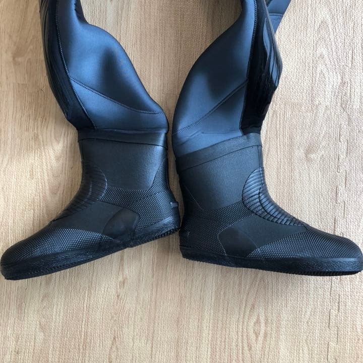 大好評です大好評ですワールドダイブドライスーツ、中圧ホース