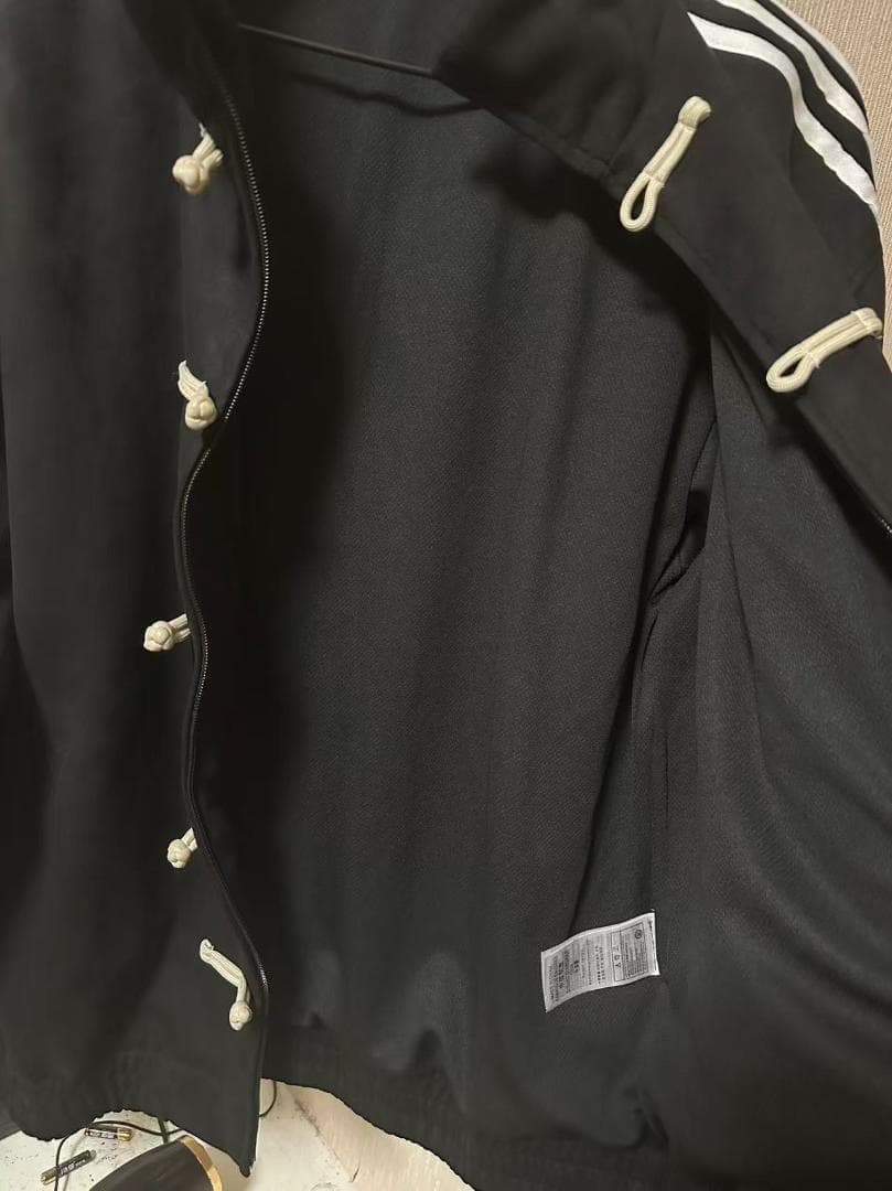 新品 adidasアディダス 蛇年トラックジャケット Mサイズ 新品 adidasアディダス 蛇年トラックジャケット Mサイズ