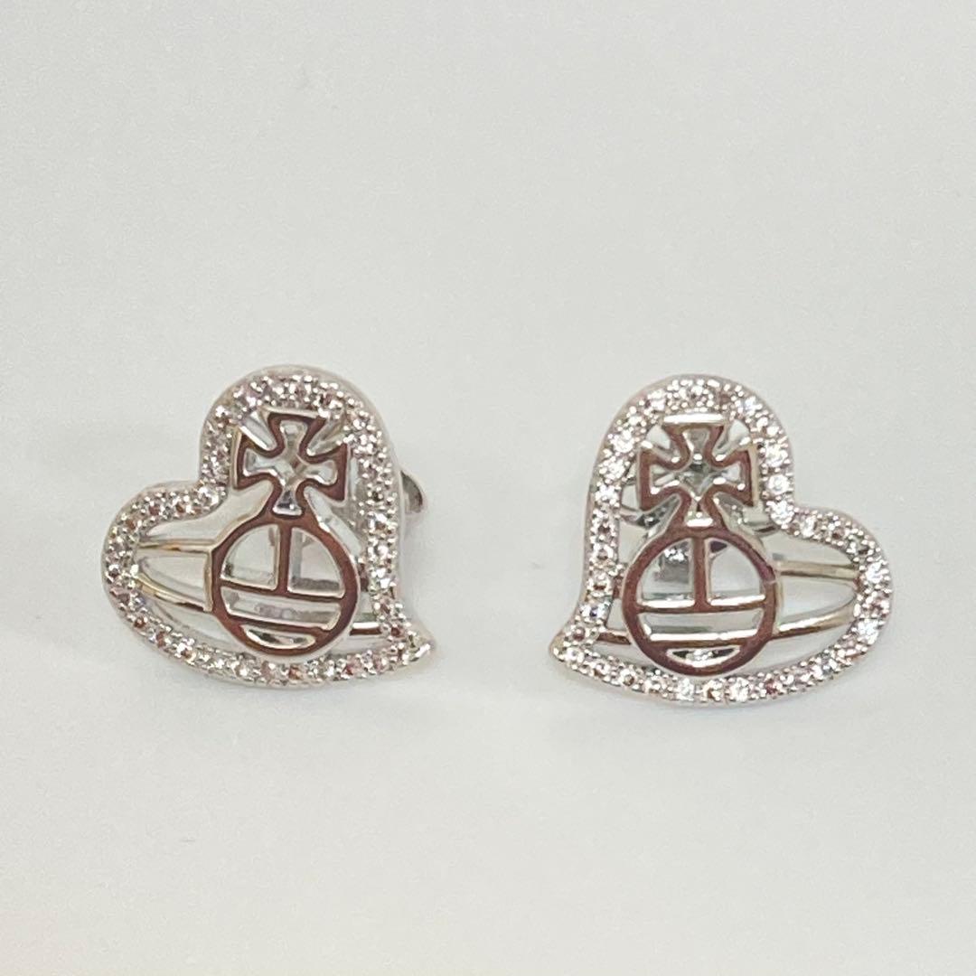 ヴィヴィアン ハートオーブピアス シルバー 5,546円