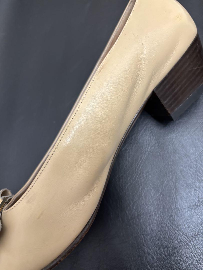 Ferragamo ベージュ バレエフラットシューズ