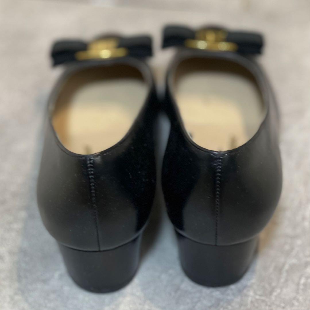 超美品　フェラガモ　レザー　VARA ヴァラリボン　パンプス