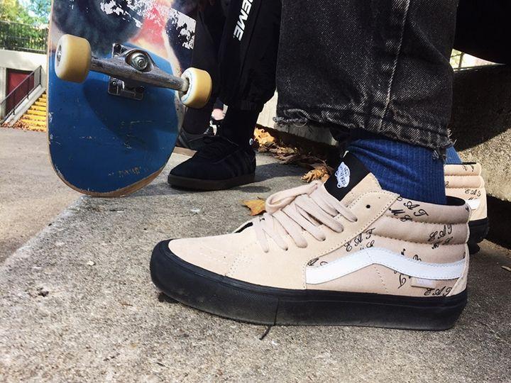 靴 Supreme Vans Eat Me Sk8 Mid Sand