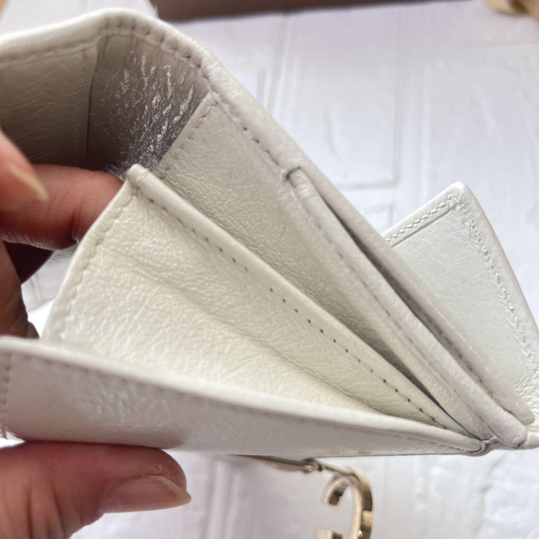 GUCCI✨長財布　Gロゴ金具　フラップ　シマ　ホワイト　メンズ　レディース