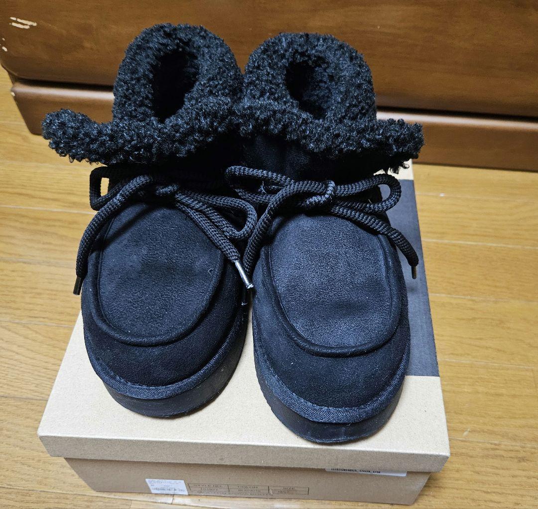 美品❗niko and…◆今期フェイクムートンモカシンブーツ (M)ブラック