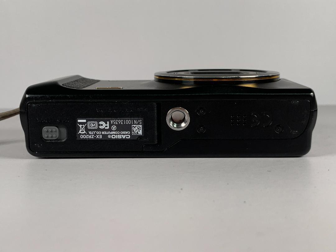 CASIO EXILIM EX-ZR200 動作品 デジカメ カメラ