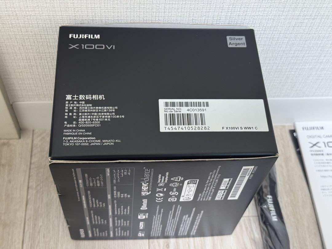 FUJIFILM X100VI　シルバー　シャッター動作1456回　富士フイルム