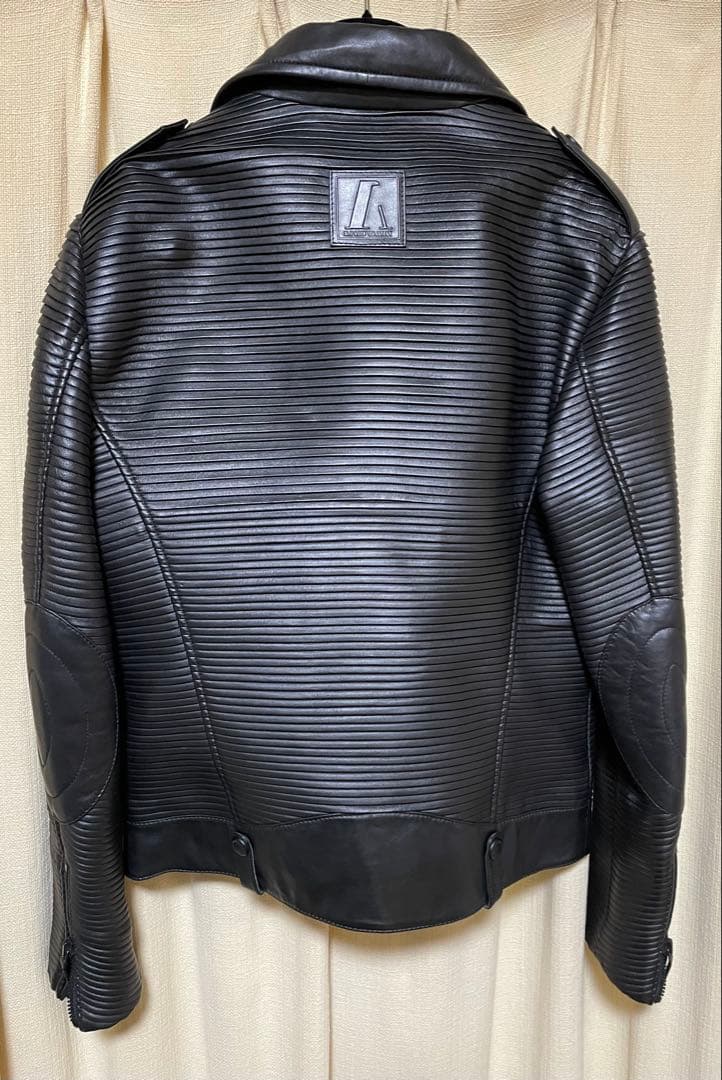 EMPORIO ARMANI ブラックレザーライダースジャケット EMPORIO ARMANI ブラックレザーライダースジャケット