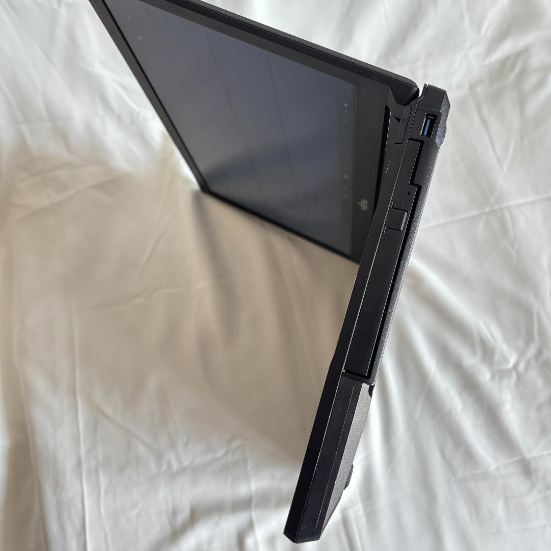 F05C【美品】15.6型/Core-i5第8世代/16G/SSD512GB c