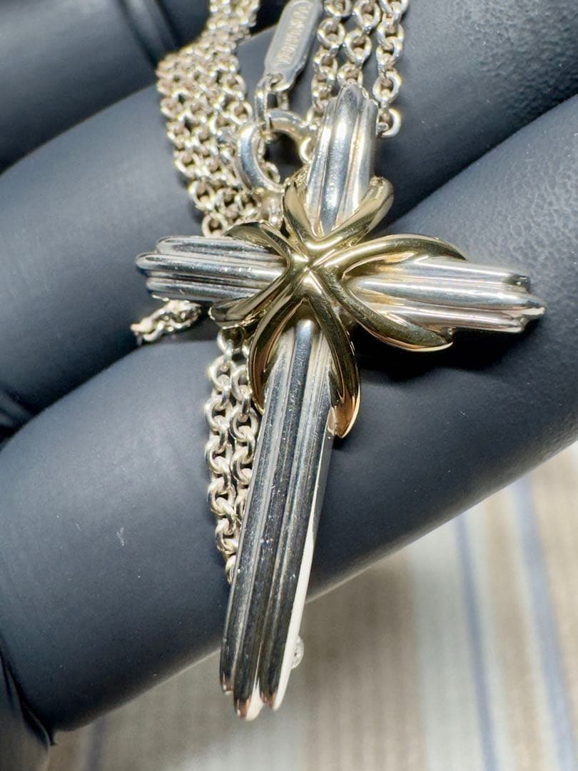 ティファニー シグネチャー クロス コンビ ネックレス 925 750 ティファニー シグネチャー クロス コンビ ネックレス 925 750