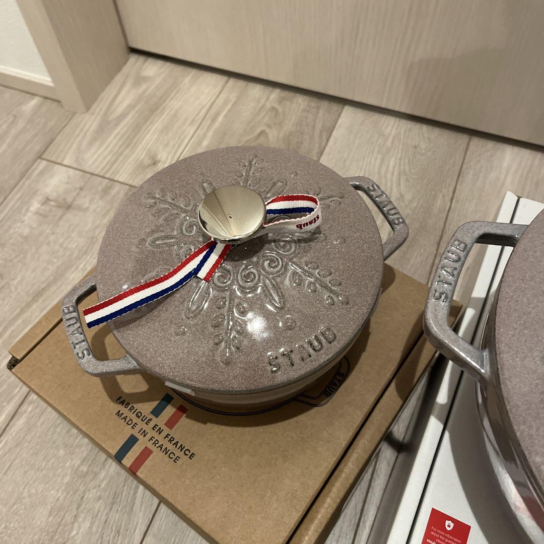 STAUB スノーフレーク　シフォンローズ