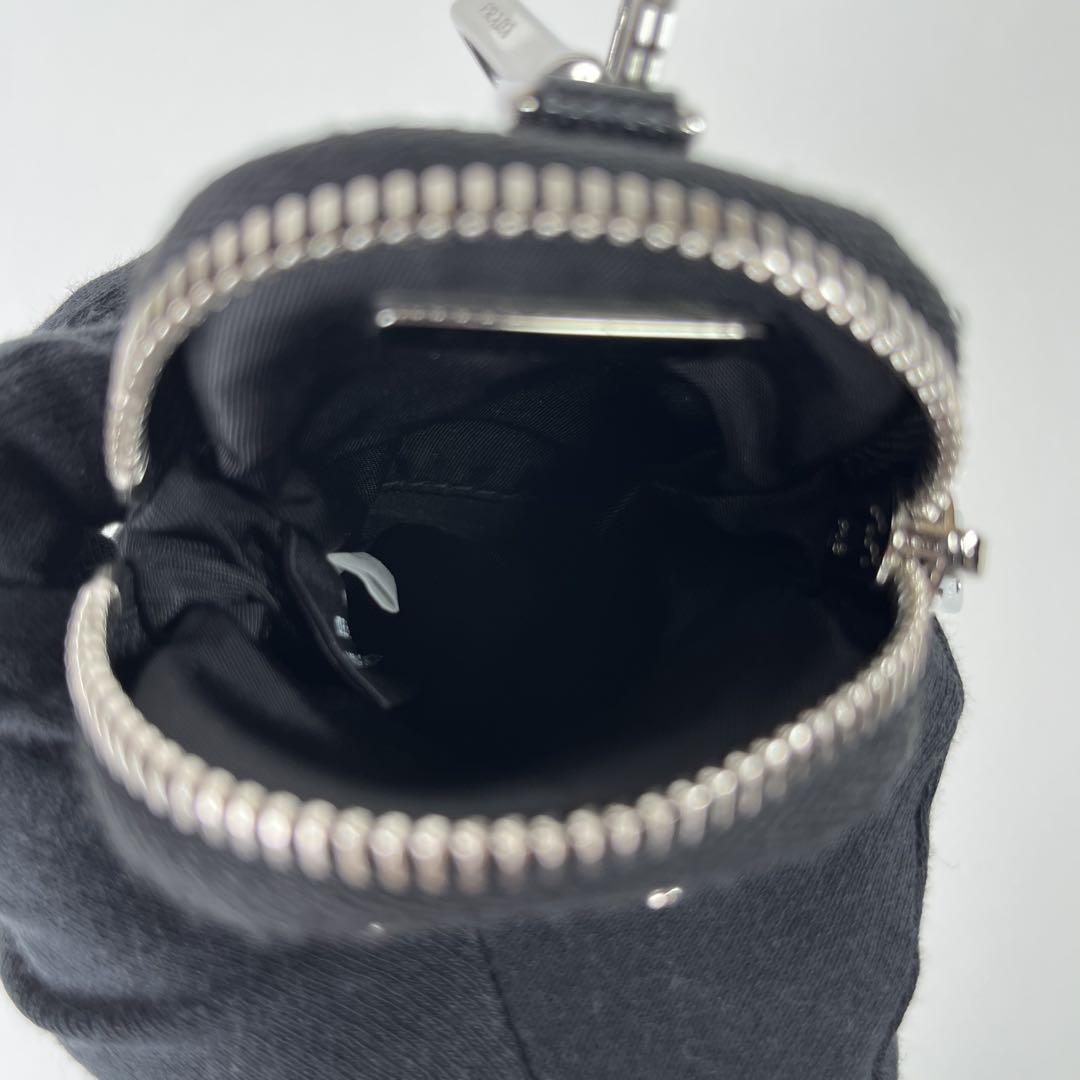 PRADA プラダ Re-Nylon トライアングルロゴ ミニポーチ ナイロン