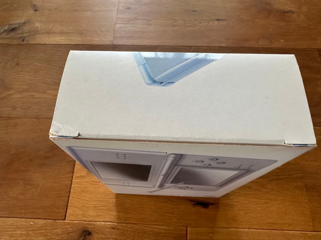 ニンテンドー DS Lite 本体 韓国版 グロスシルバー