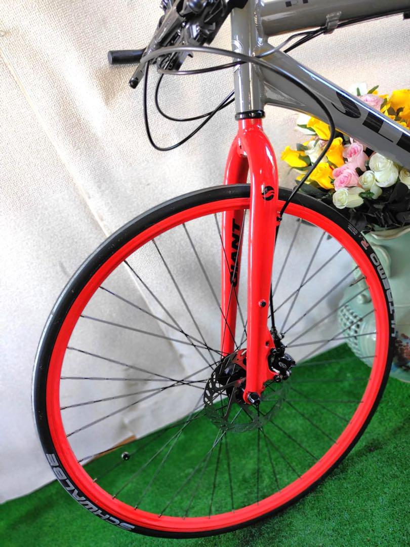 一番の Giant スポーツサイクル 700CΩ グレー/赤 自転車本体