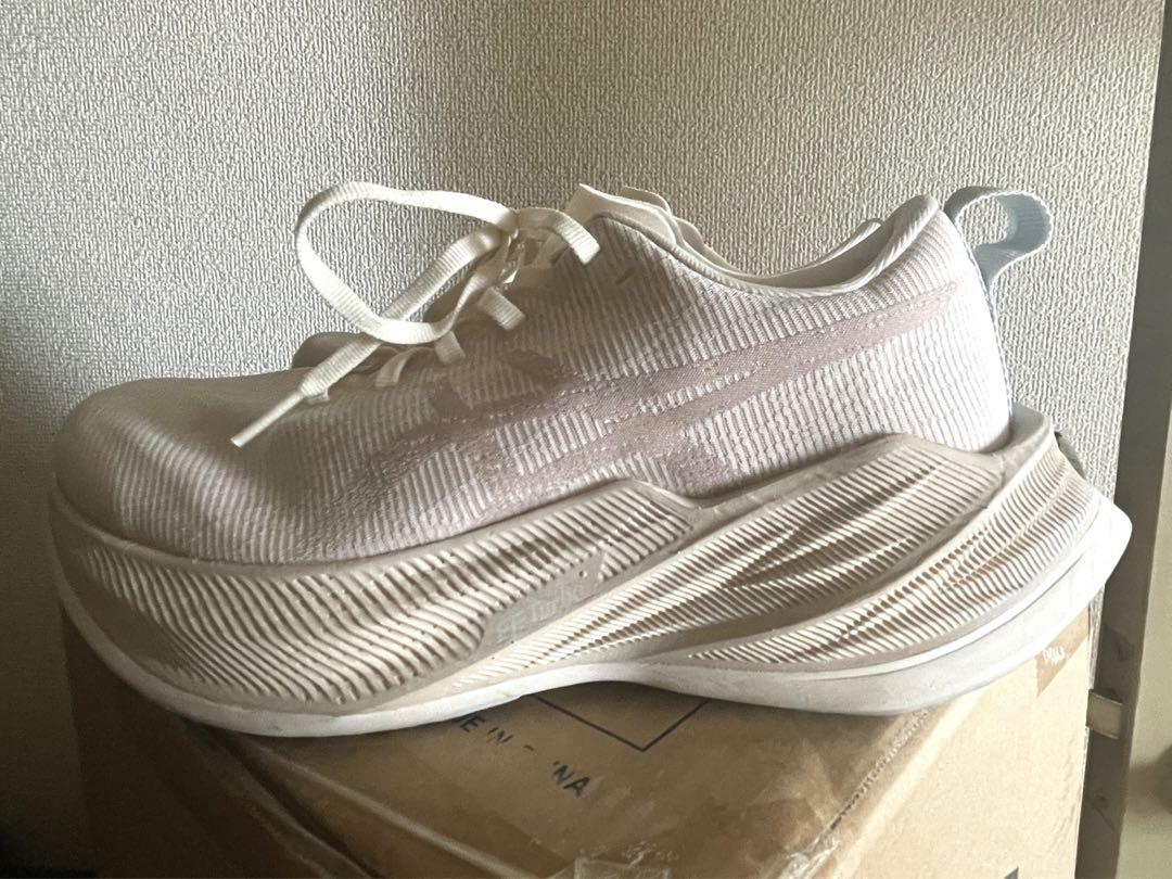 アシックスasicsスーパーブラスト　24.5