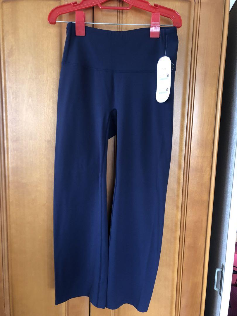◾️andar アンダールエアクーリングシャロンフレアパンツ ショート丈　ネイビー