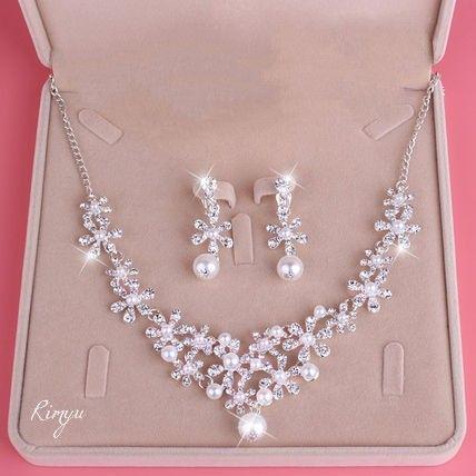 メルカリ 最高品質パール2点セット ウェディングアクセサリー ピアス ネックレス 結婚式4 1 980 中古や未使用のフリマ