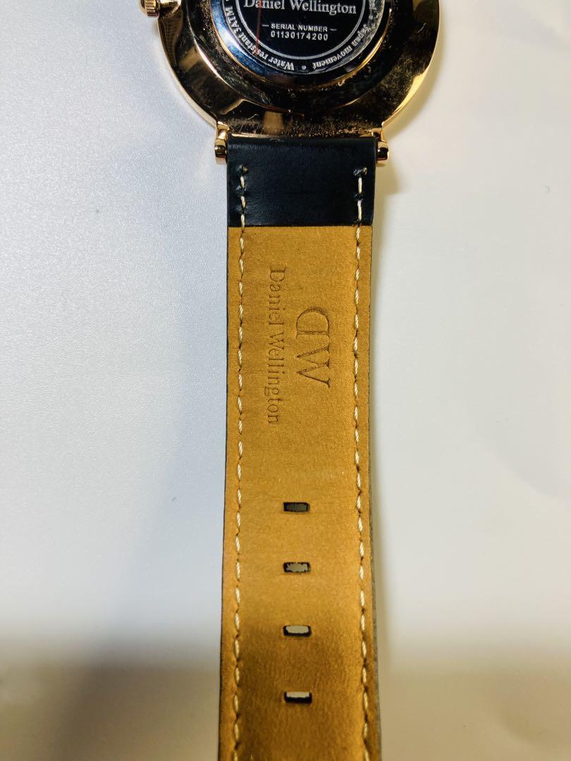 新品　Daniel Wellington DW001001 ブラック レザー