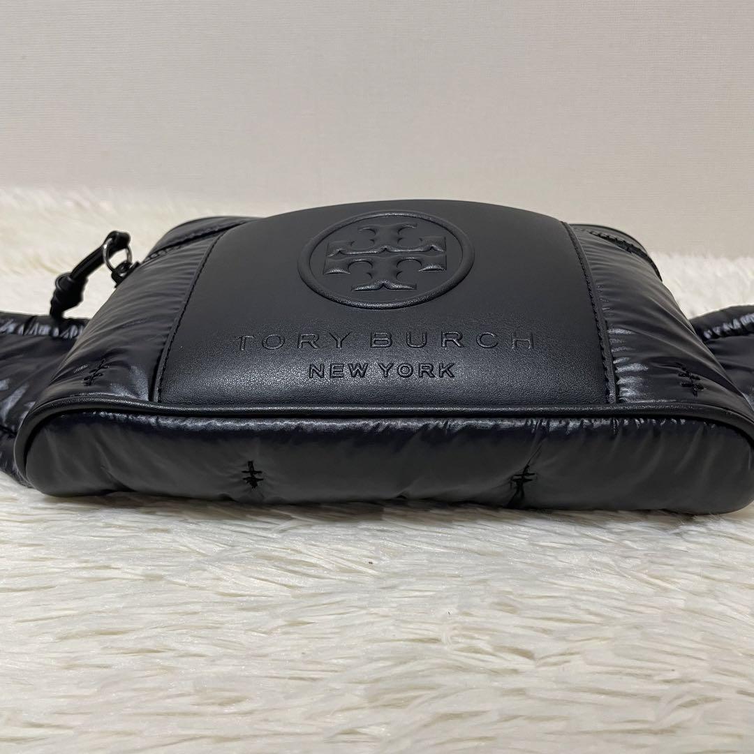 【極美品】トリーバーチ　ブラック　ウエストポーチ　ボディバック　ナイロン