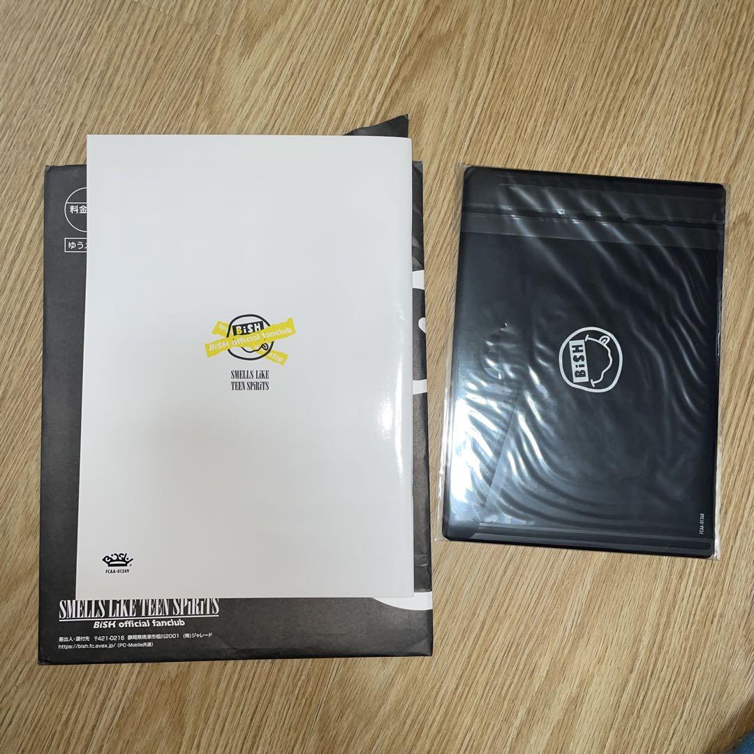 SMELLS LIKE TEEN SPIRITS会報誌セットBiSH 非売品 BISH SMELLS LIKE TEEN SPIRITS 会報 - メルカリ