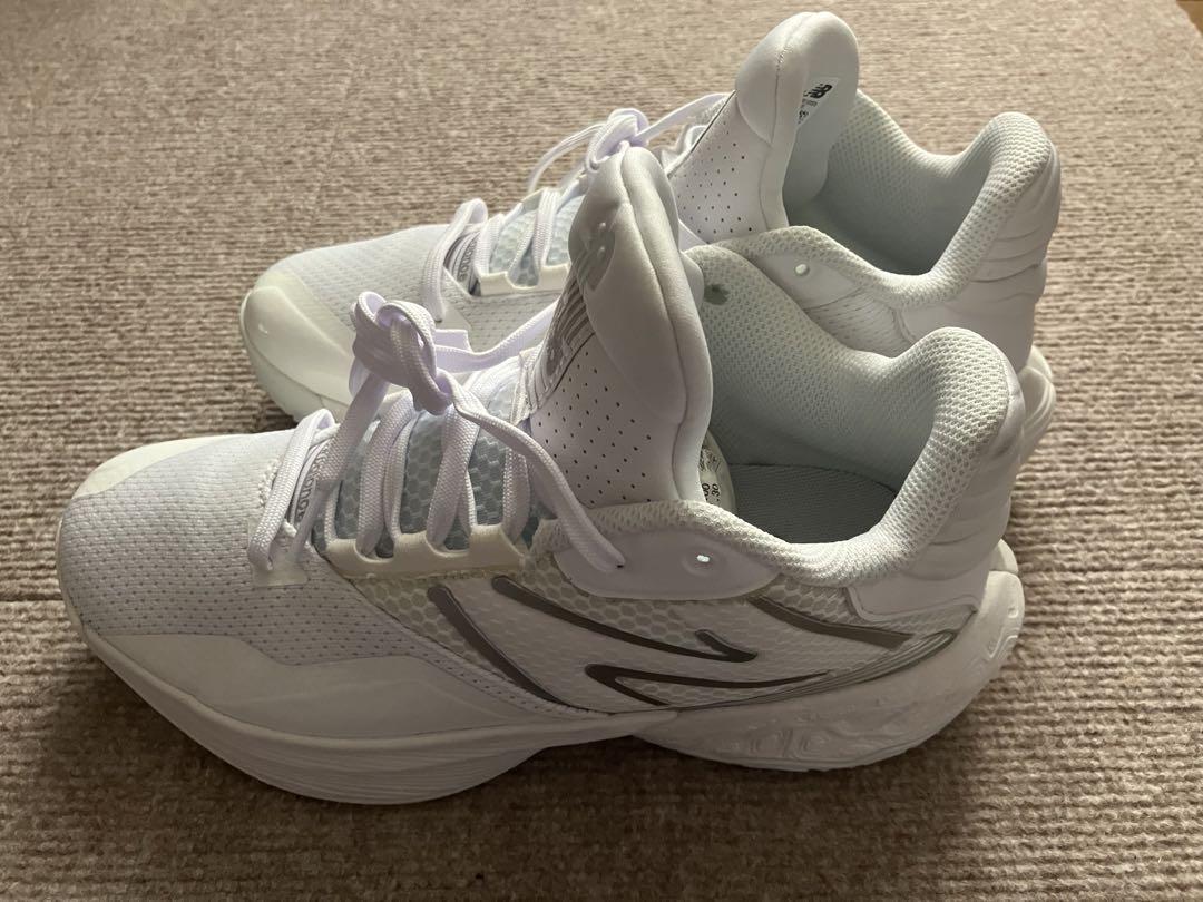 New Balance バスケットボールシューズ ホワイト