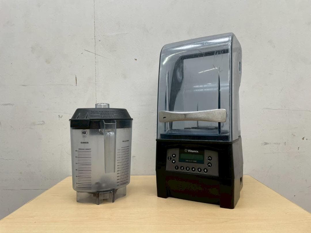 T7525☆美品☆Vitamixバイタミックス☆サイレントブレンダーVM0150