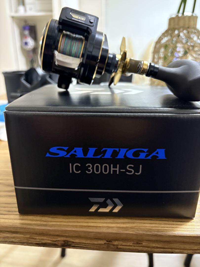 ソルティガic300 H-SJ 右巻き 中古美品 3月末購入