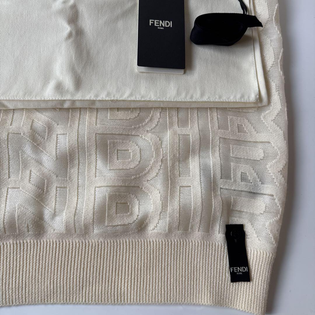 【美品】FENDI ロゴ入り サマーニットセーター タグ付き