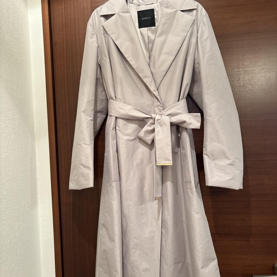 春先まで着れるコート。極薄いダウンが入っております。