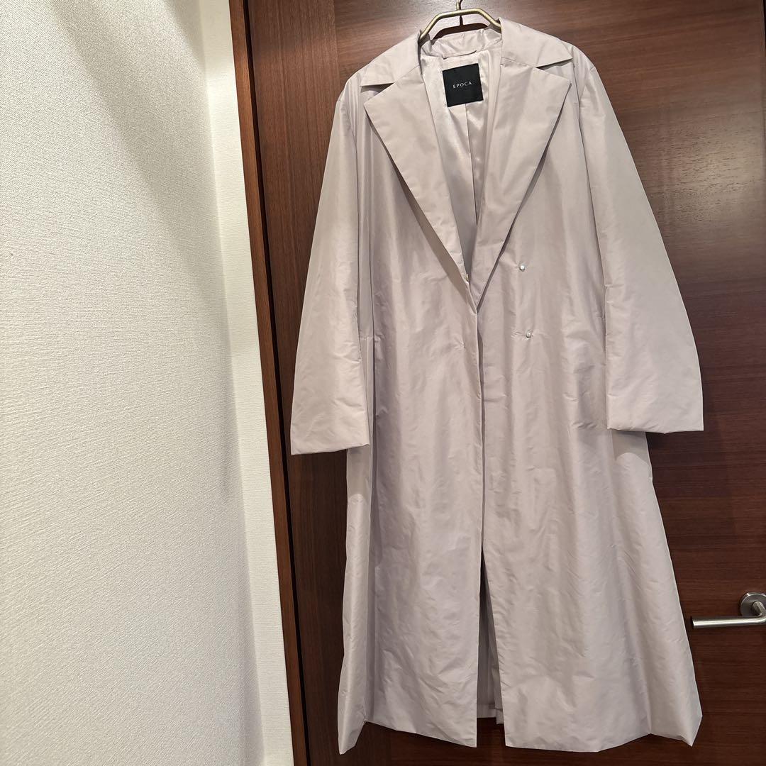 春先まで着れるコート。極薄いダウンが入っております。
