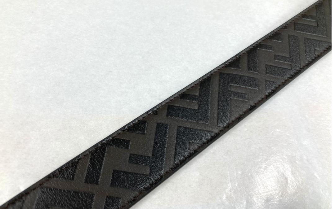 FENDI ブラックレザー ベルト