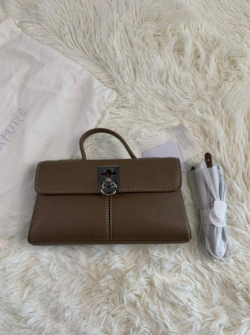 新品、カフネ　CAFUNE ショルダーバッグ レディース バッグ