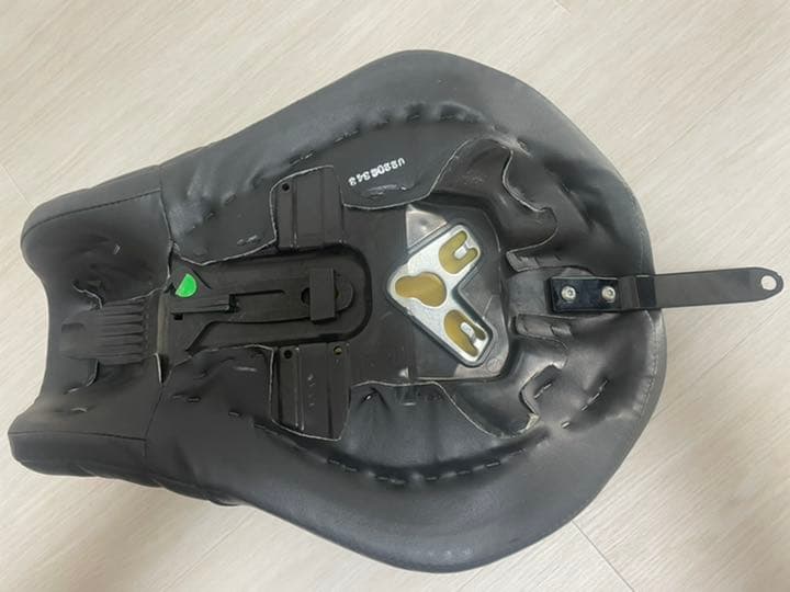 HarleyDavidson純正シート xl883n 2020年モデル | loneoakpoint.com