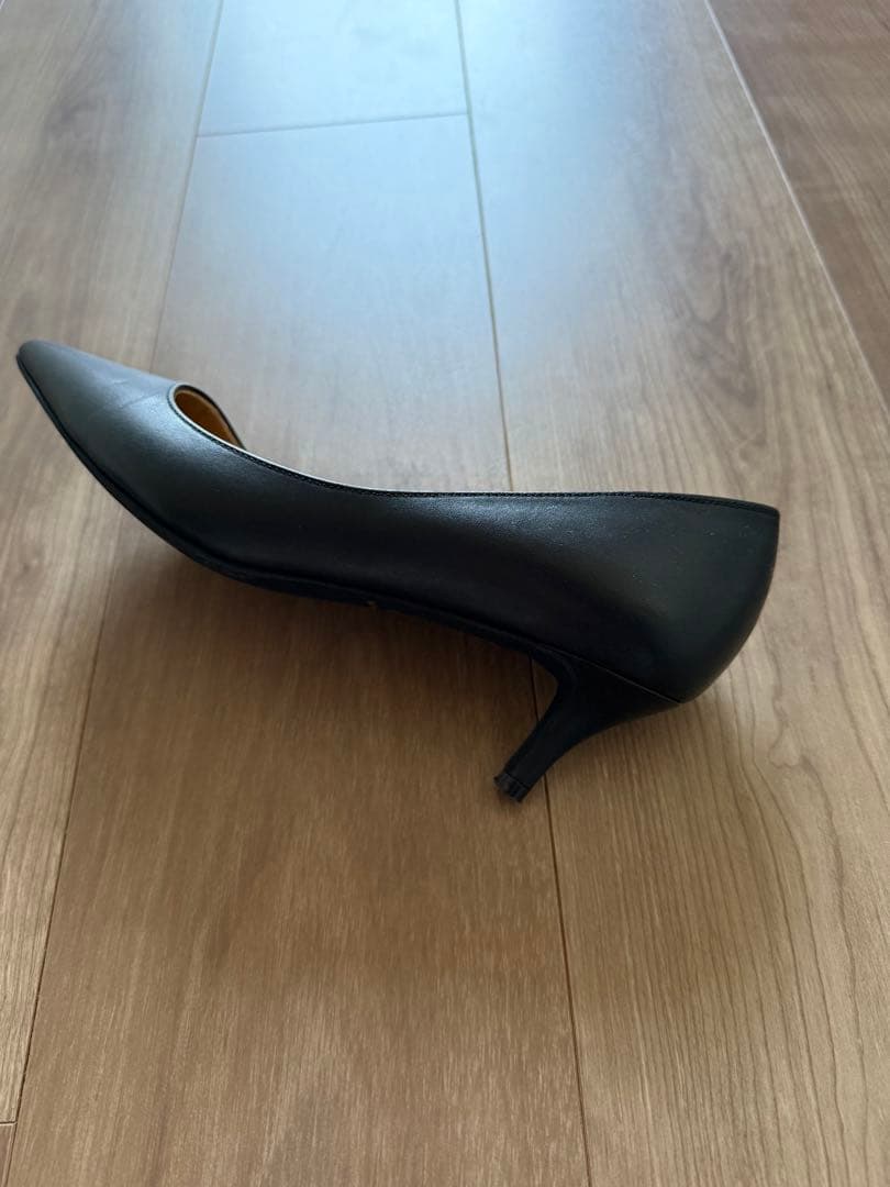 黒 ポインテッドトゥ