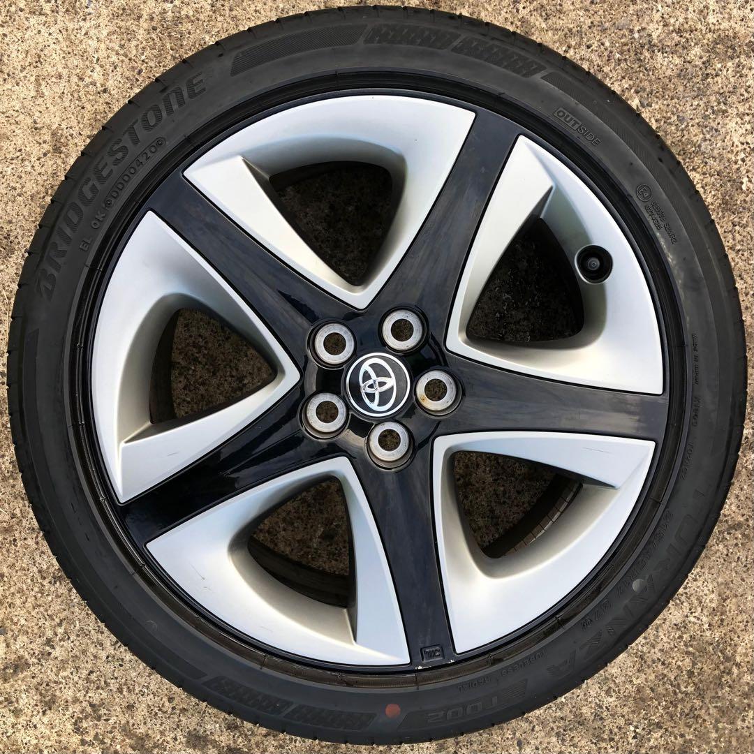 215 45r17ホイールとタイヤ