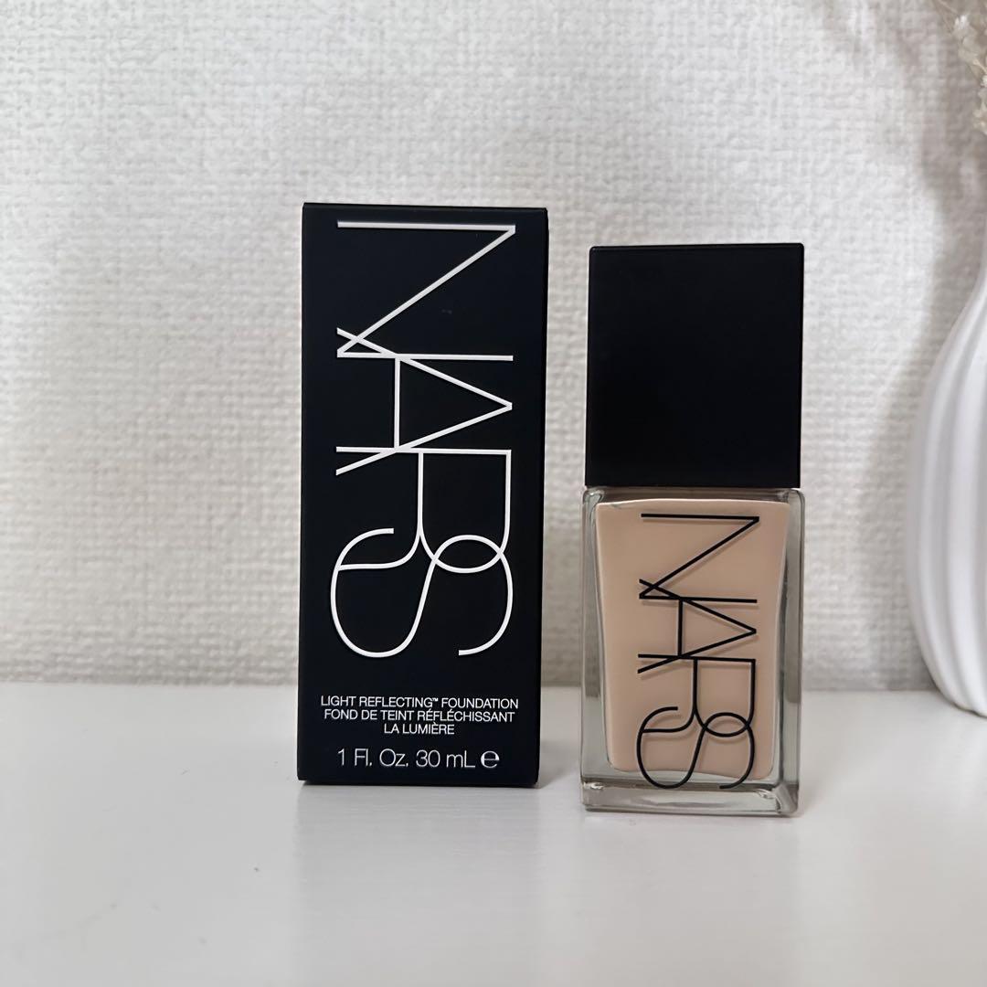 【美品】NARS ライトリフティングファンデーション 02174