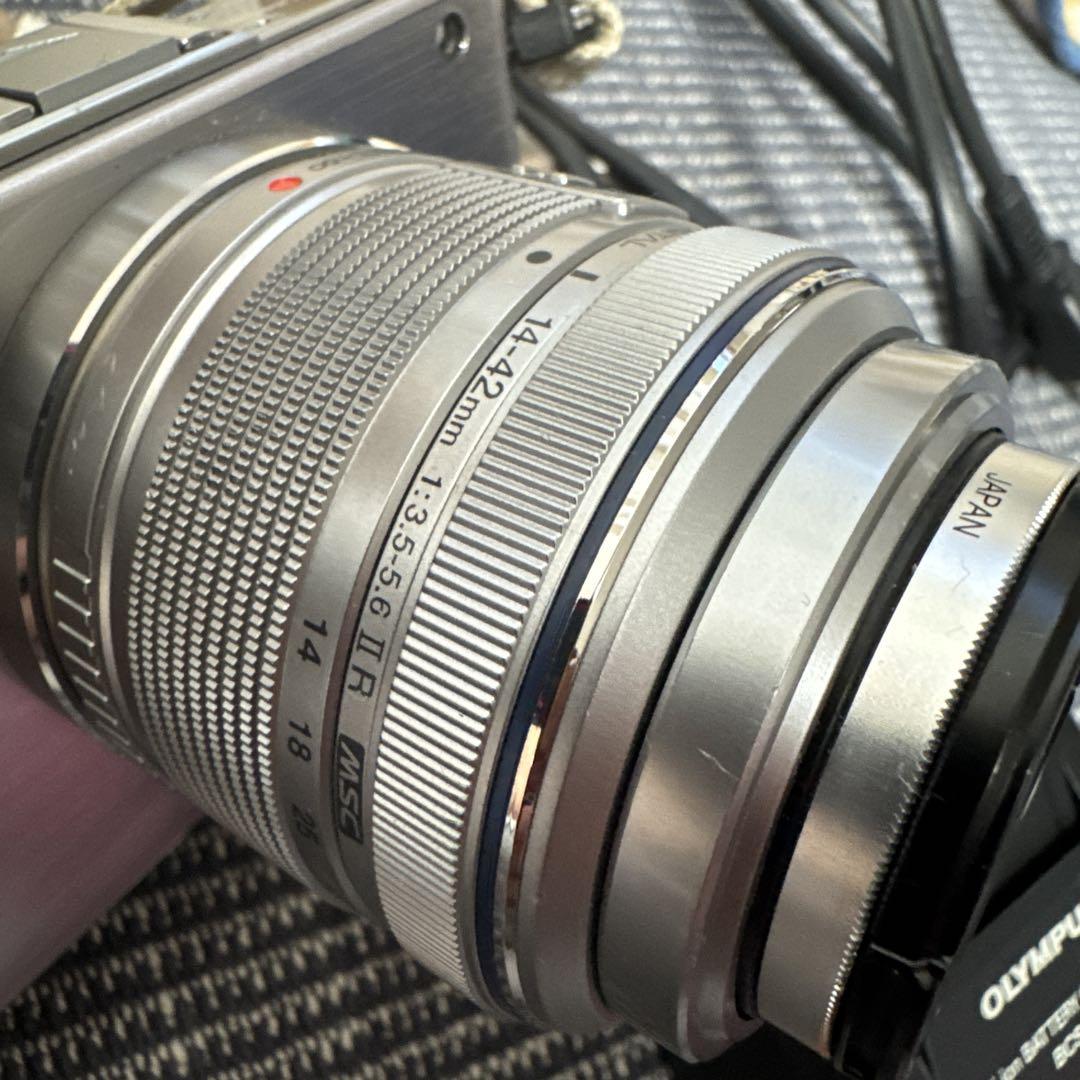 OLYMPUS PEN Lite E-PL3 オリンパス　ミラーレス一眼レフ