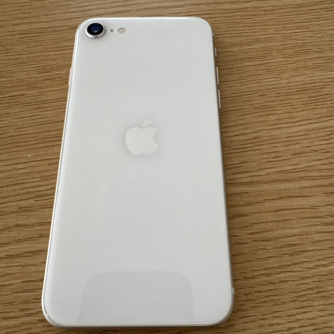 Apple iPhone SE (第3世代) 64GBホワイト