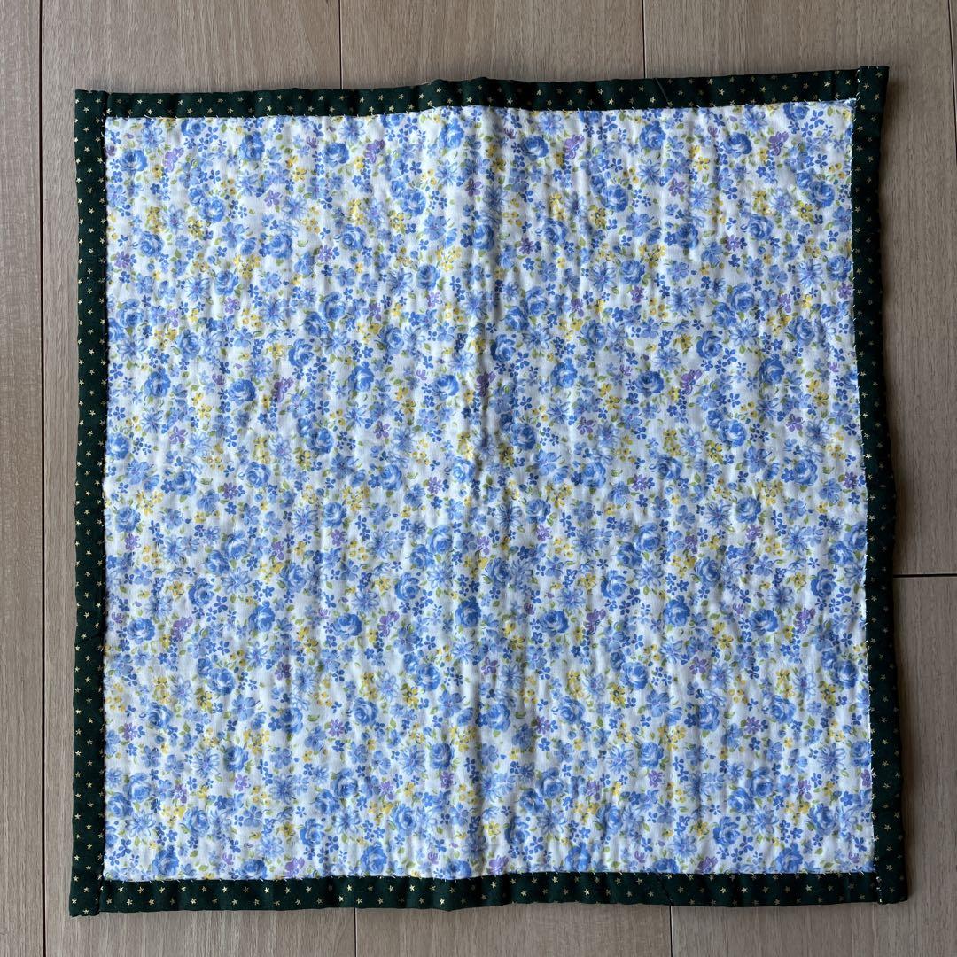 (月末値下げ)ハンドメイド キルトパッチワーク ログキャビンのタペストリー ハンドメイド キルトパッチワーク ログキャビンのタペストリー