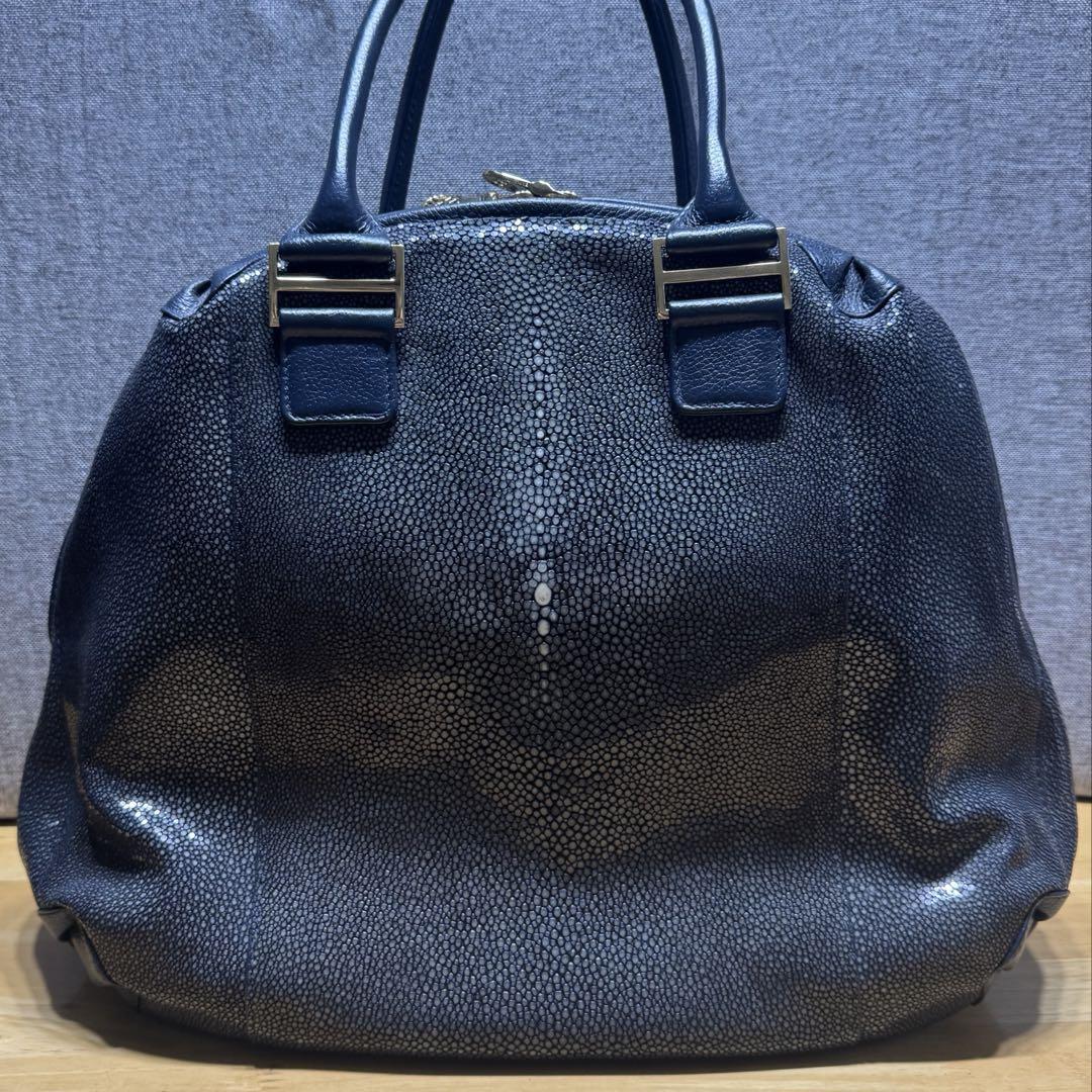 極美品 muta ムータ ガルーシャ革 エイ革 ネイビー ハンドバッグ M