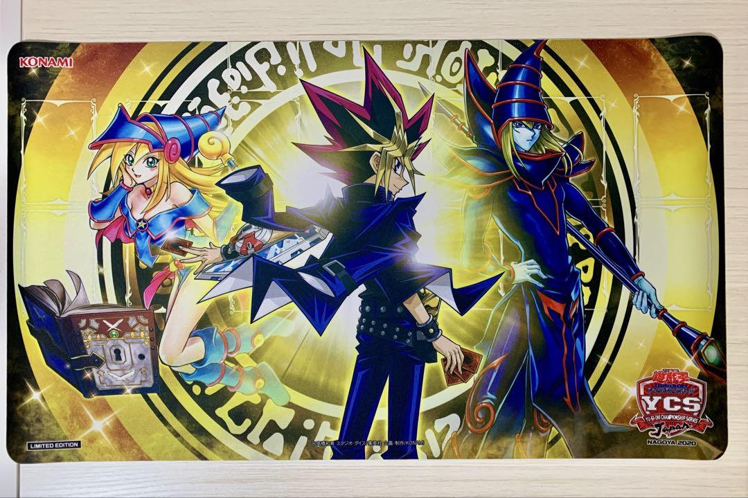 【希少!?】【まとめ売り】ブラックマジシャン　闇遊戯スリーブ&プレイマットセット 希少⁉︎】【まとめ売り】ブラックマジシャン 闇遊戯スリーブ