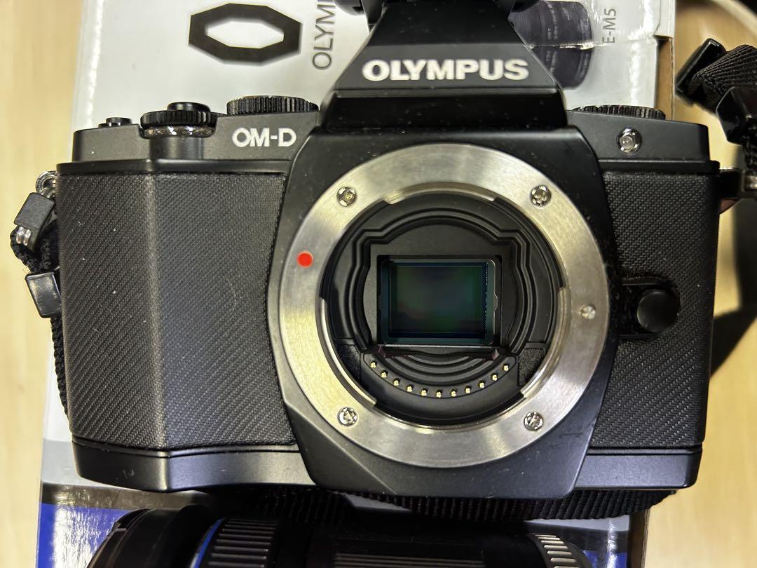 OLYMPUS OM-D E-M5ミラーレス一眼カメラ レンズキット