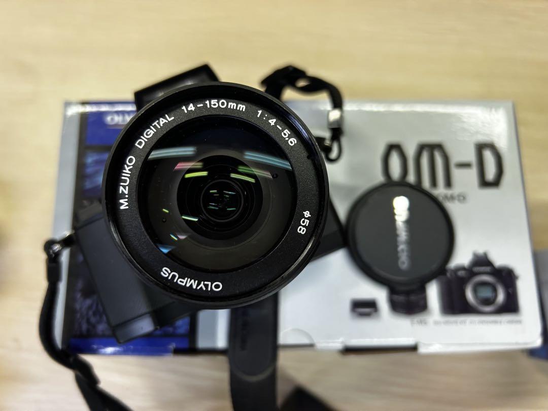 OLYMPUS OM-D E-M5ミラーレス一眼カメラ レンズキット
