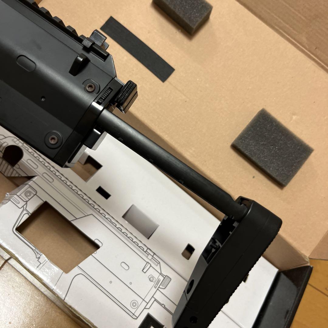 Crown model co.ltd.   電動サブマシンガン　CP7