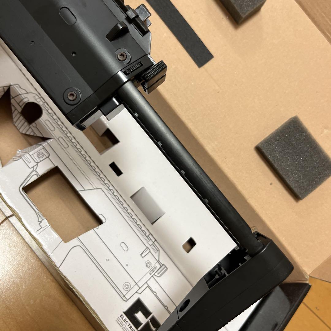 Crown model co.ltd.   電動サブマシンガン　CP7