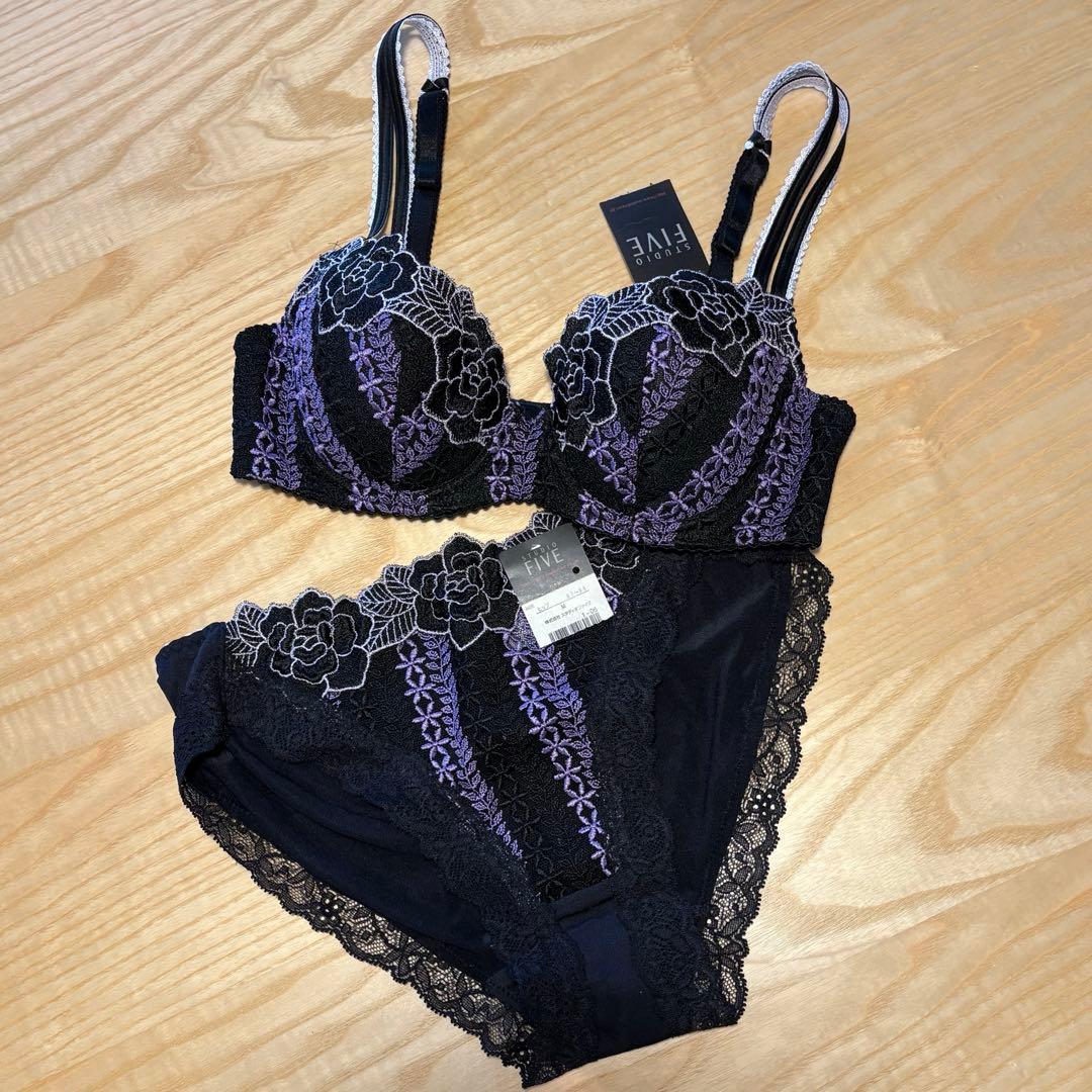 サルート　C65 ブラジャー&ショーツセ5点セット+ブラジャー1点❤︎まとめ売り❤︎