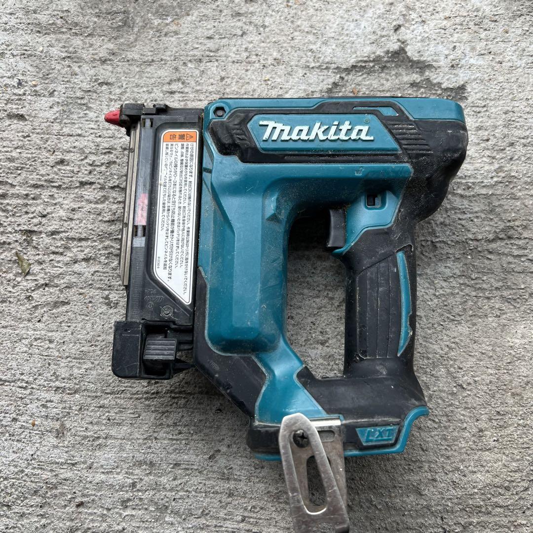 Makita ピンタッカー XDT16Z 18V ジャンク