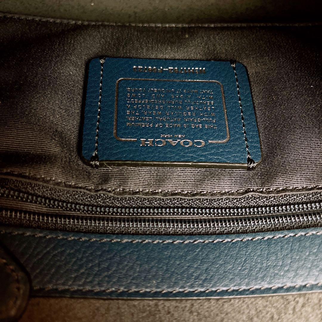 極美品☆COACHコーチ ショルダーカメラバッグ 型押しレザー ネイビーブルー 極美品☆COACHコーチ ショルダーカメラバッグ 型押しレザー