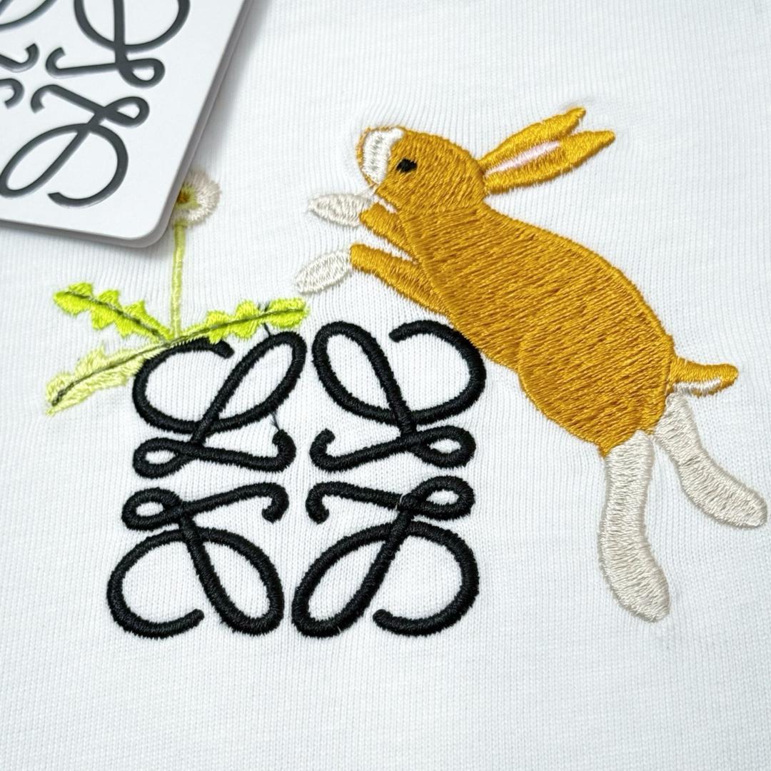 ✨美品 LOEWE 刺繍ウサギデザイン Tシャツ L ✨美品 LOEWE 刺繍ウサギデザイン Tシャツ L - メルカリ