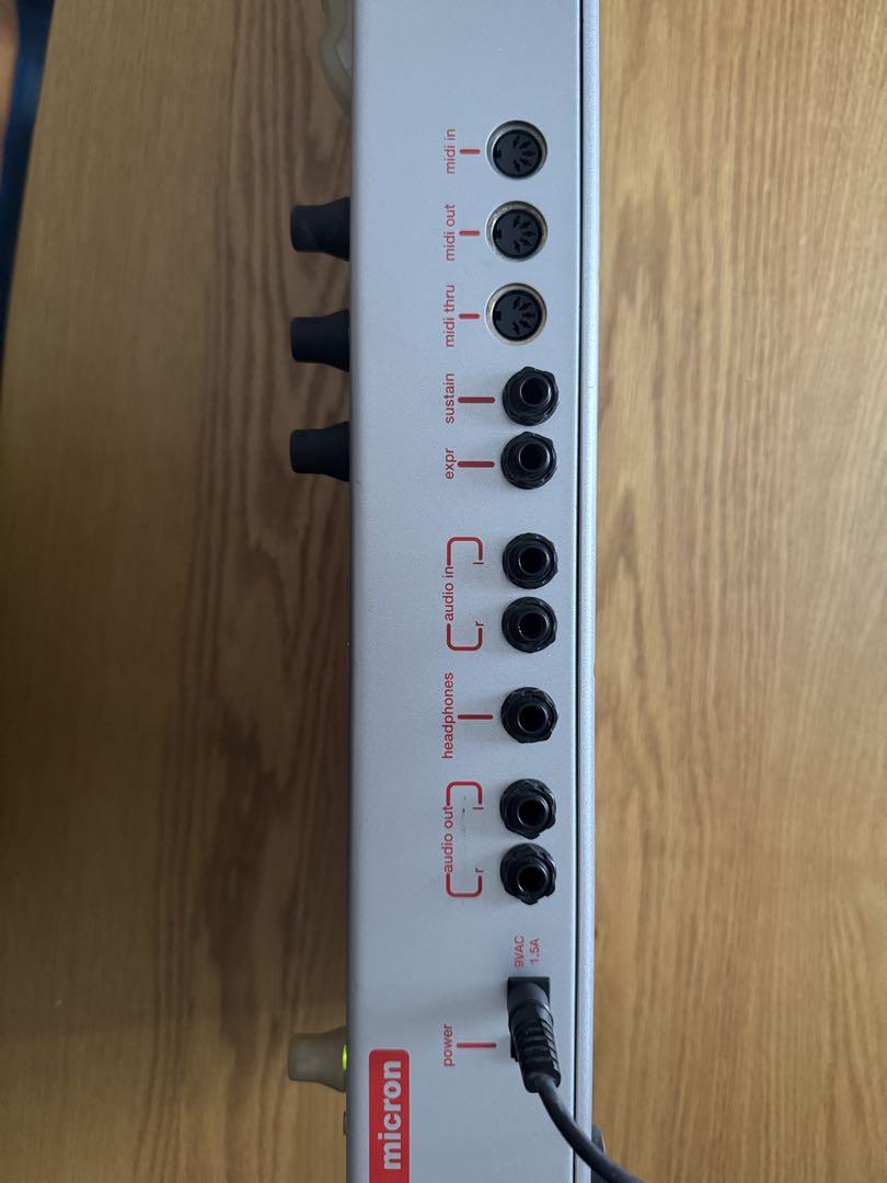 ALESIS micron シンセサイザー アナログ モデリング (アダプター